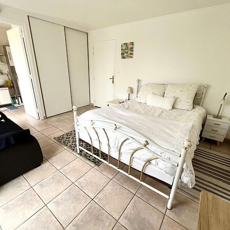 Chambre Avec Vue La Roche-Chalais Экстерьер фото